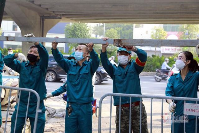 Thực hiện Chỉ thị 15, người dân có được dùng phương tiện cá nhân về quê