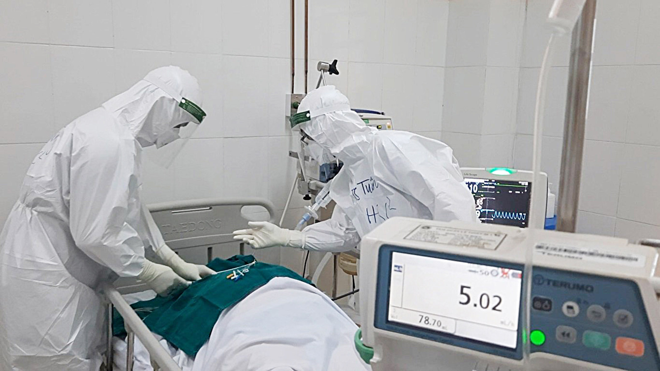 “Cuộc chiến” thầm lặng của những chiến sĩ quân y