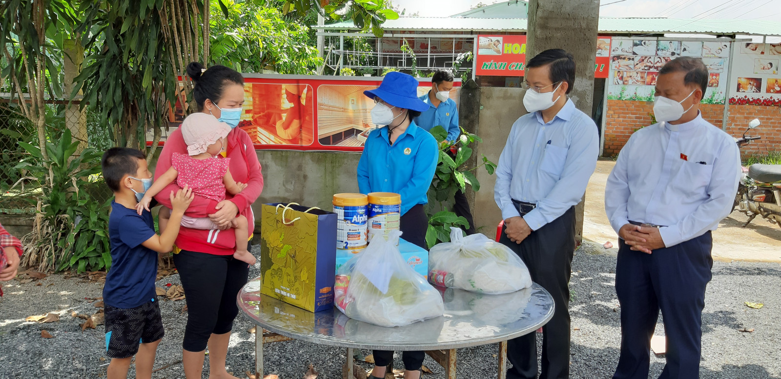 Bình Dương hỗ trợ kịp thời cho trẻ em mồ côi vì COVID-19