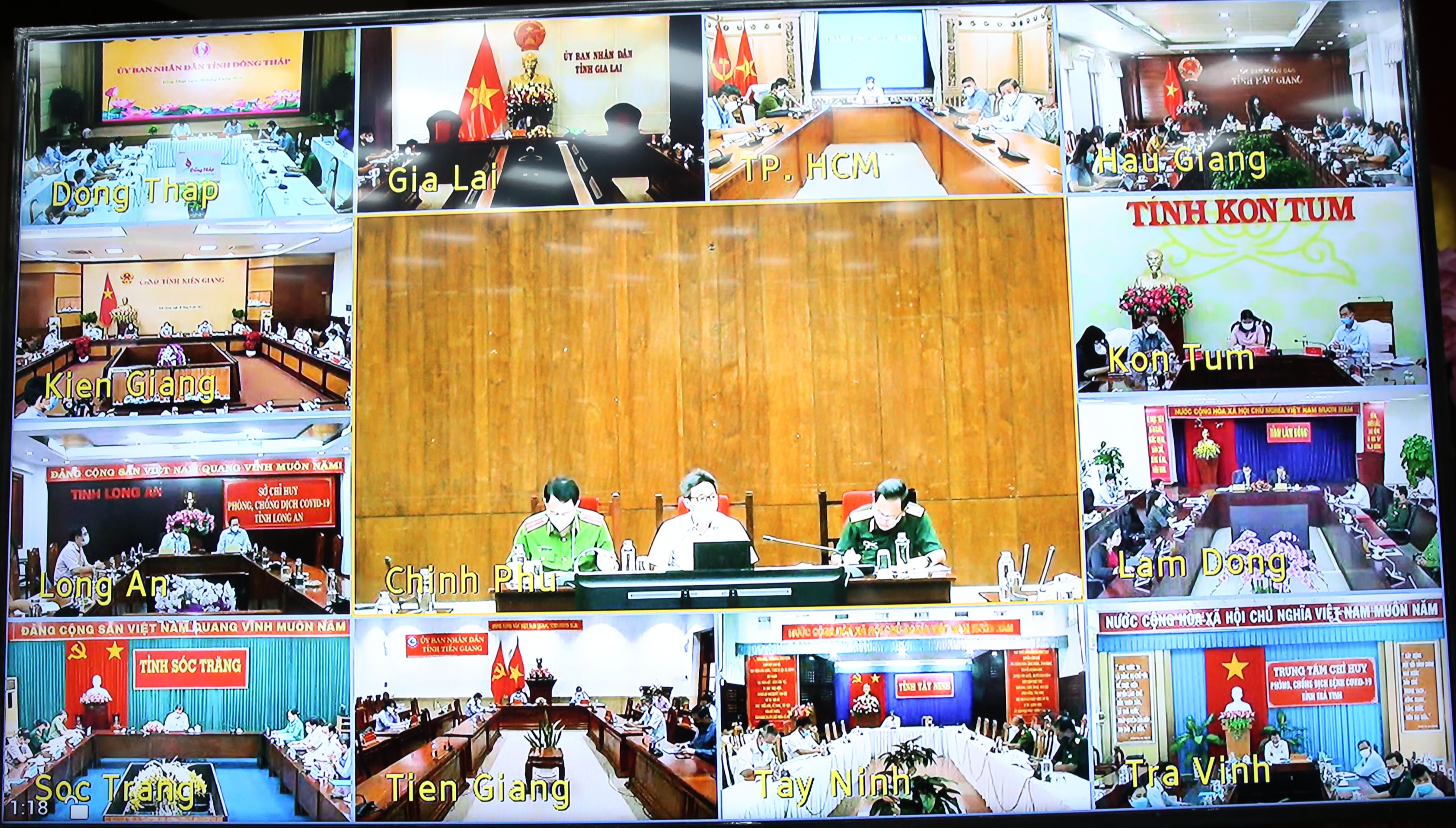 Tiếp tục giữ cơ chế kiểm soát người ra vào giữa TP Hồ Chí Minh và các tỉnh, thành
