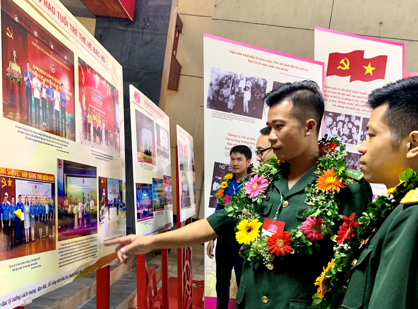 Vì nhân dân phục vụ