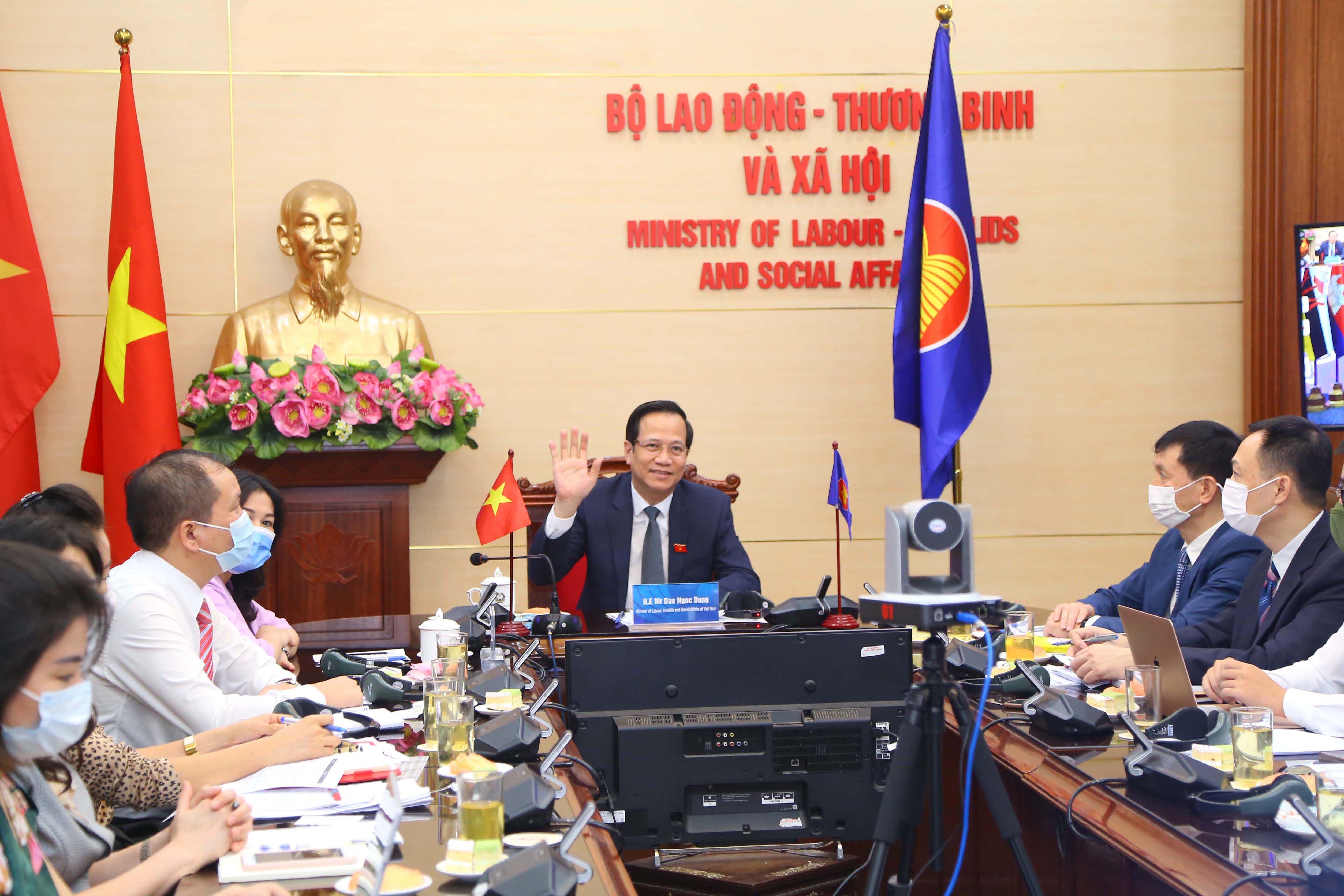 Việt Nam chủ động ban hành và thực hiện nhiều chính sách nhằm đảm bảo an sinh xã hội