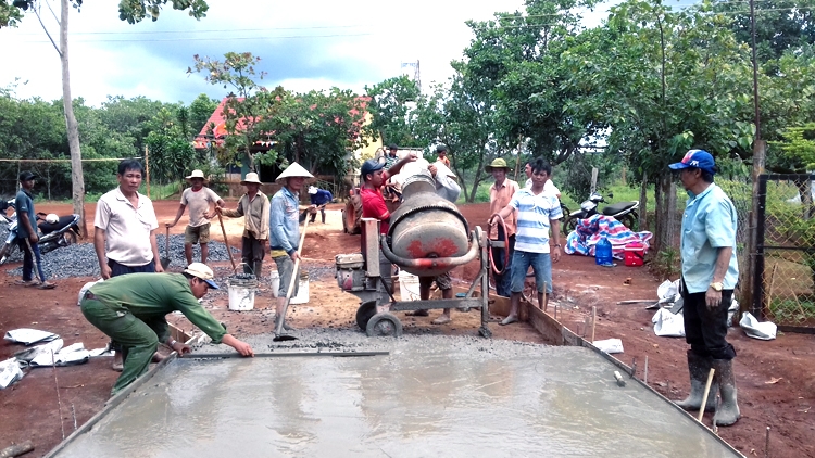 Bình Phước tập trung xây dựng đường giao thông nông thôn