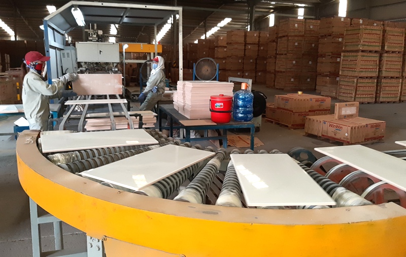Nỗ lực kiểm soát dịch bệnh để thúc đẩy phát triển kinh tế