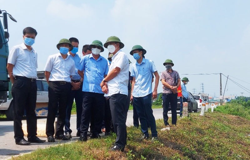 Hà Nội Xuất hiện nhiều vị trí sạt lở bờ sông, sự cố đê điều nghiêm trọng
