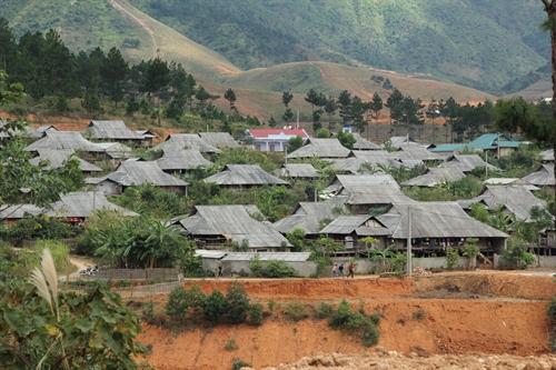 Phê duyệt điều chỉnh Đề án ổn định dân cư, phát triển kinh tế - xã hội vùng chuyển dân sông Đà, tỉnh Hoà Bình