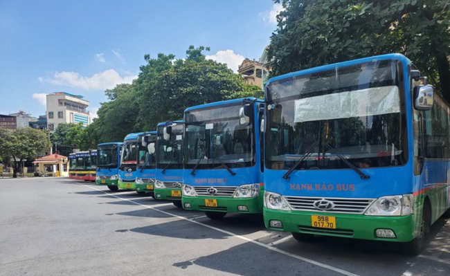 Những chuyến xe khách đầu tiên hoạt động trở lại