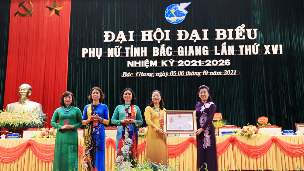 27 đồng chí được bầu vào Ban Chấp hành Hội LHPN tỉnh Bắc Giang khoá XVI