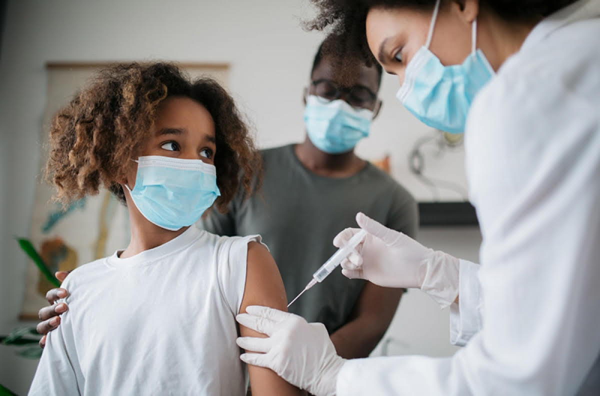 Vaccine ngừa COVID-19 cho trẻ em Vấn đề cấp bách toàn cầu