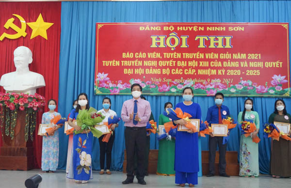 Ninh Thuận Tổ chức Hội thi báo cáo viên giỏi năm 2021 tại một số cơ quan, đơn vị