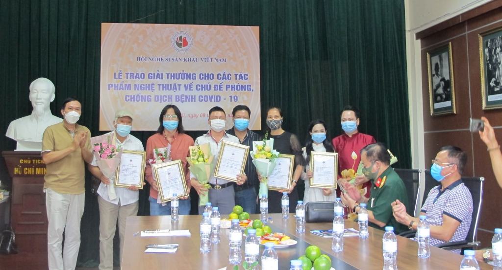 66 tác phẩm nghệ thuật đoạt giải thưởng về phòng, chống dịch COVID-19