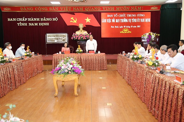 Đồng chí Trương Thị Mai làm việc với Ban Thường vụ Tỉnh uỷ Nam Định
