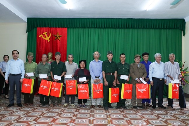 Bắt đầu triển khai Tháng cao điểm “Vì người nghèo” từ 17 10