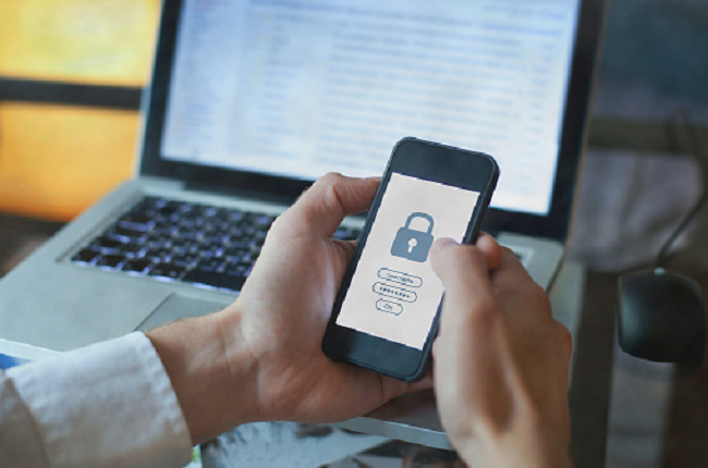 Giả mạo đăng bài trên trang Facebook của người khác bị xử lý ra sao