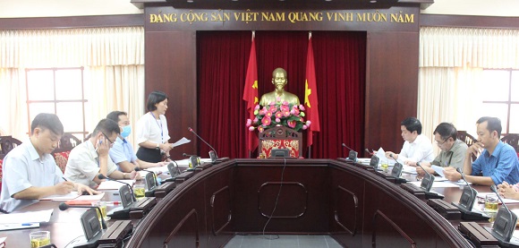 Xây dựng đội ngũ cán bộ kiểm tra gương mẫu, có bản lĩnh chính trị cao