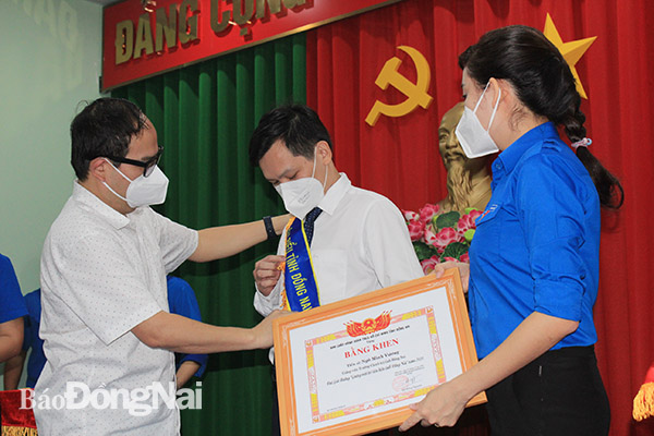 Phát huy vai trò tiên phong của đoàn viên, thanh niên trong học và làm theo Bác