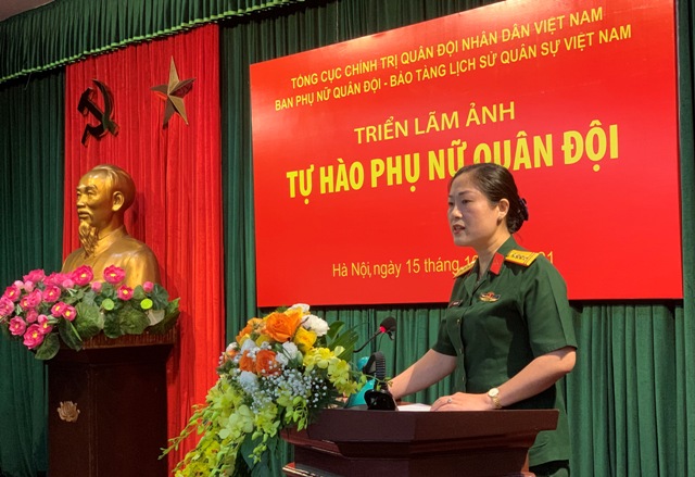 Trưng bày 150 bức ảnh tiêu biểu về phụ nữ Quân đội