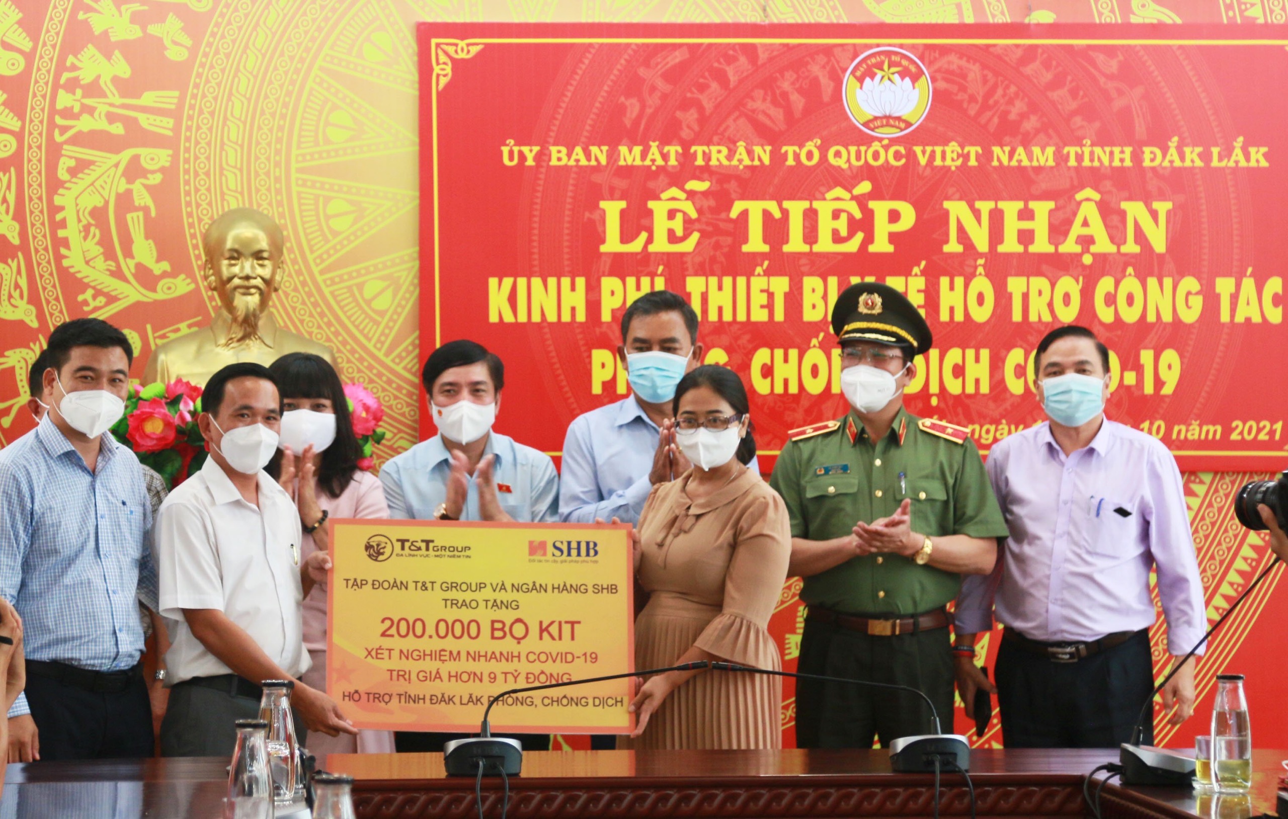 Đắk Lắk tiếp nhận kinh phí, trang thiết bị y tế hỗ trợ phòng, chống dịch