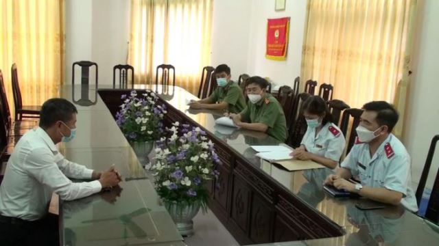 Hà Nam Đối tượng tung tin sai sự thật về việc tiêm vaccine bị phạt 5 triệu đồng