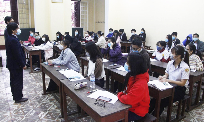 Triển khai ngay việc lập danh sách đăng ký tiêm vaccine cho học sinh
