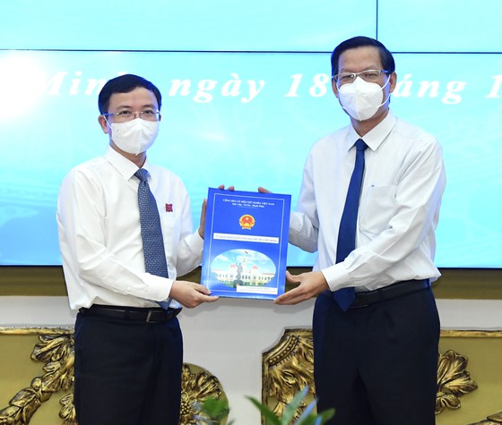 Bí thư Quận ủy quận 10 giữ chức vụ Chánh Văn phòng UBND TP Hồ Chí Minh