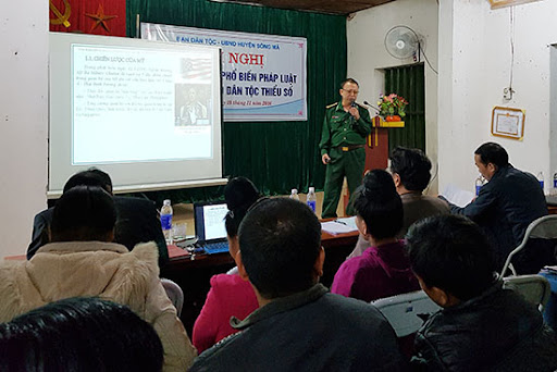 Phổ biến, giáo dục pháp luật gắn với vận động quần chúng nhân dân chấp hành pháp luật