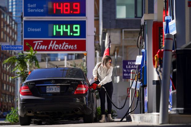 Lạm phát tại Canada tăng vọt mức cao nhất trong 18 năm