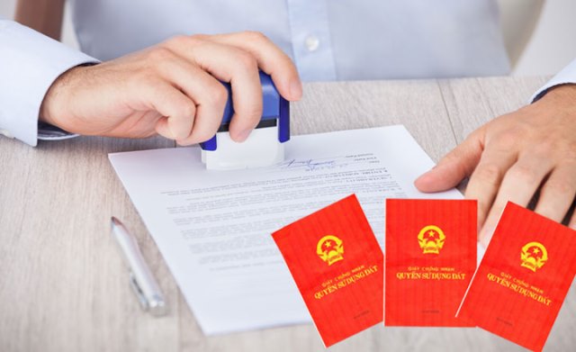 Khi công chứng viên để “lọt’ giấy tờ giả Trách nhiệm thuộc về ai