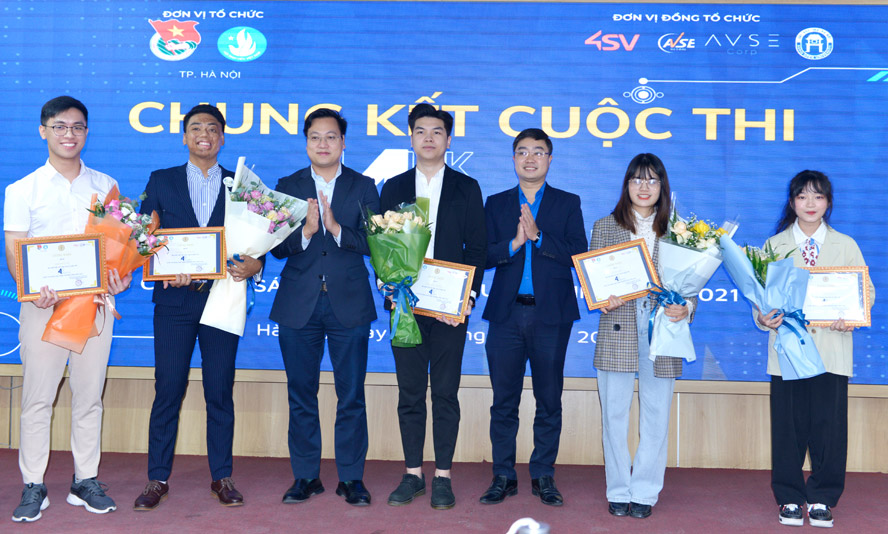 Chung kết cuộc thi “Sáng tạo và tăng trưởng sinh viên Hack4SV Growth 2021”