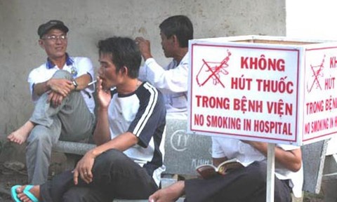 Cần tăng mức xử phạt để phòng chống thuốc lá một cách hữu hiệu