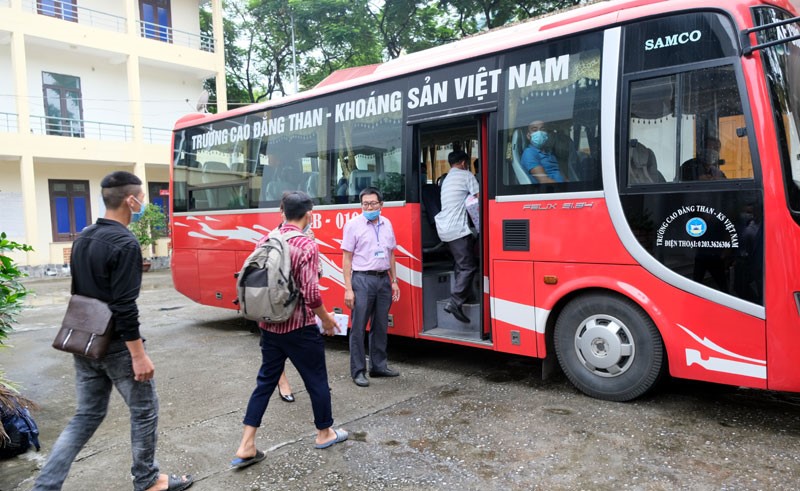 Lào Cai tích cực hỗ trợ doanh nghiệp, người lao động ảnh hưởng dịch