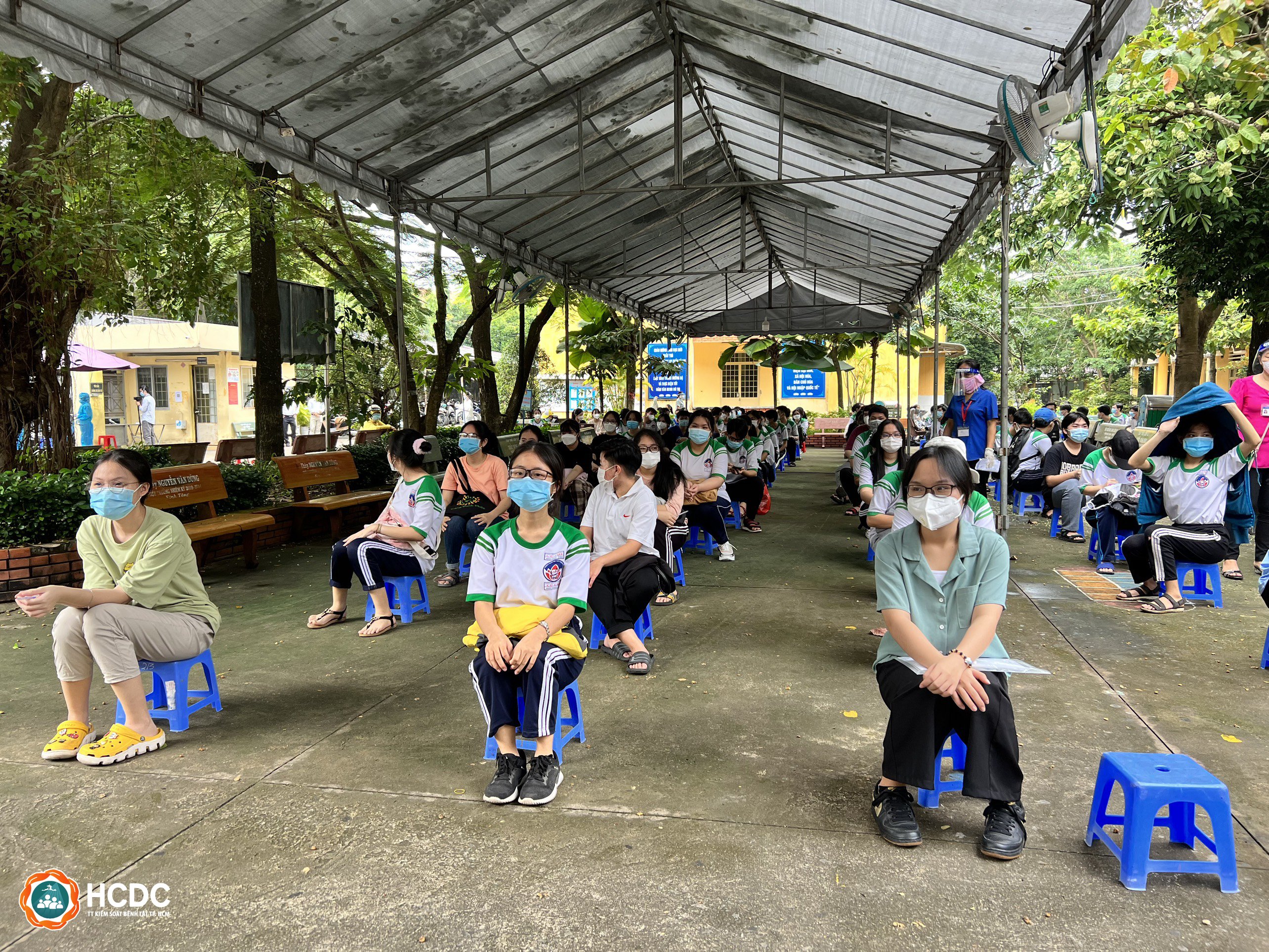 TP Hồ Chí Minh 1 688 học sinh đã được tiêm vắc xin COVID-19 an toàn
