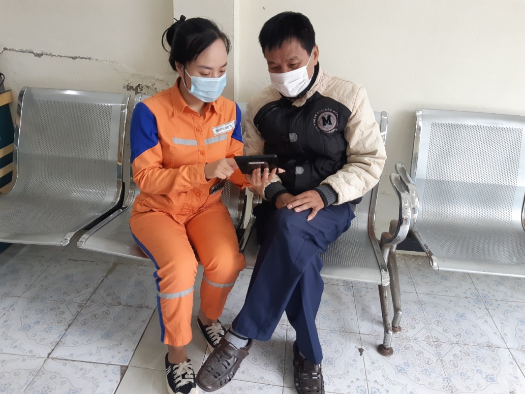 Điện lực huyện Kiến Xương ứng dụng công nghệ thông tin phục vụ khách hàng