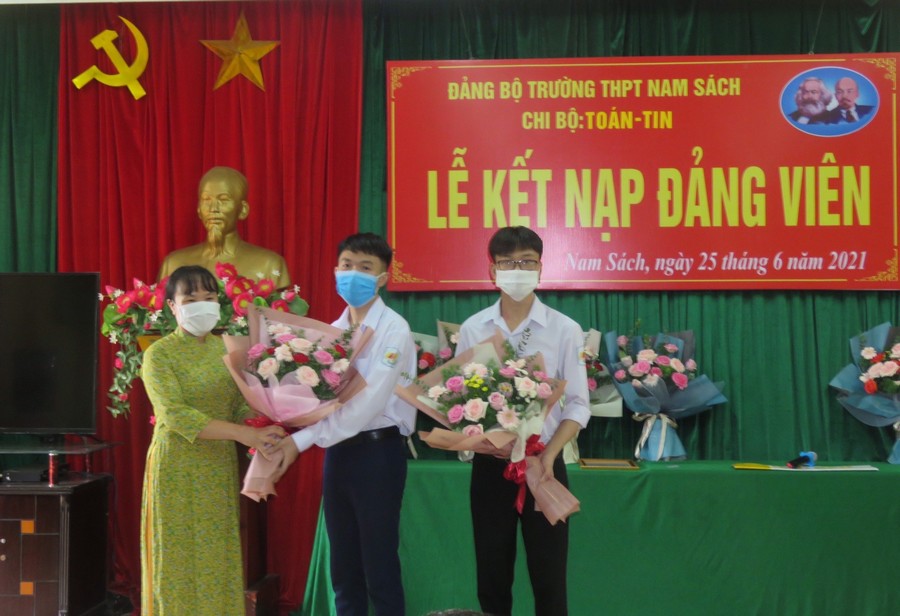 Kết nạp Đảng trong học sinh nhìn từ Đảng bộ huyện Nam Sách Hải Dương