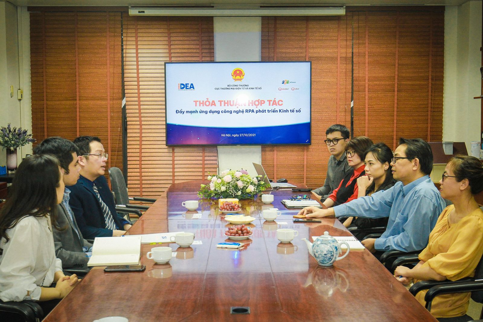 Ký “Thỏa thuận hợp tác đẩy mạnh ứng dụng công nghệ RPA phát triển Kinh tế số”