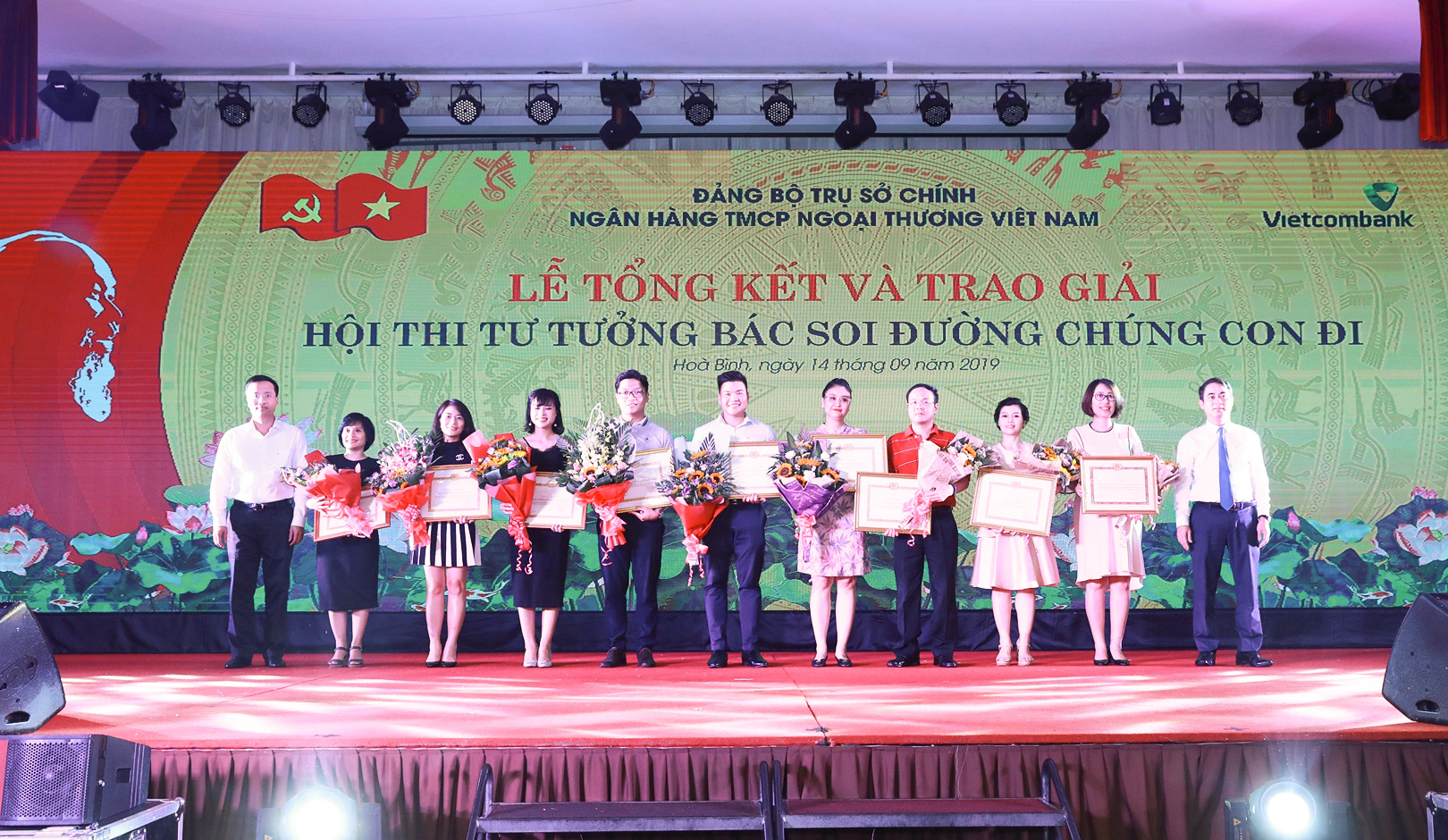 Đảng bộ Vietcombank Học và làm theo Bác là nhiệm vụ trọng tâm, xuyên suốt