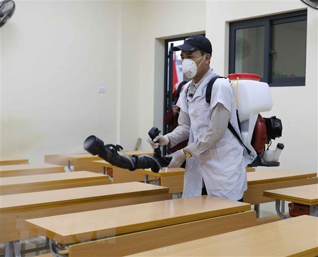 Long An Từ ngày 01 11, học sinh, sinh viên đủ 18 tuổi trở lên được trở lại trường học