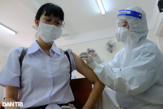 Hai loại vaccine COVID tiêm cho trẻ từ lớp 7 trở lên