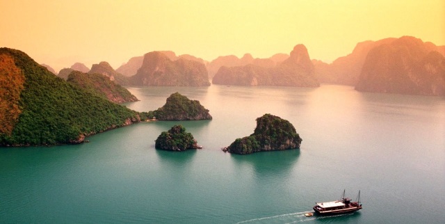 Du lịch Quảng Ninh hồi sinh sau “bão COVID-19”