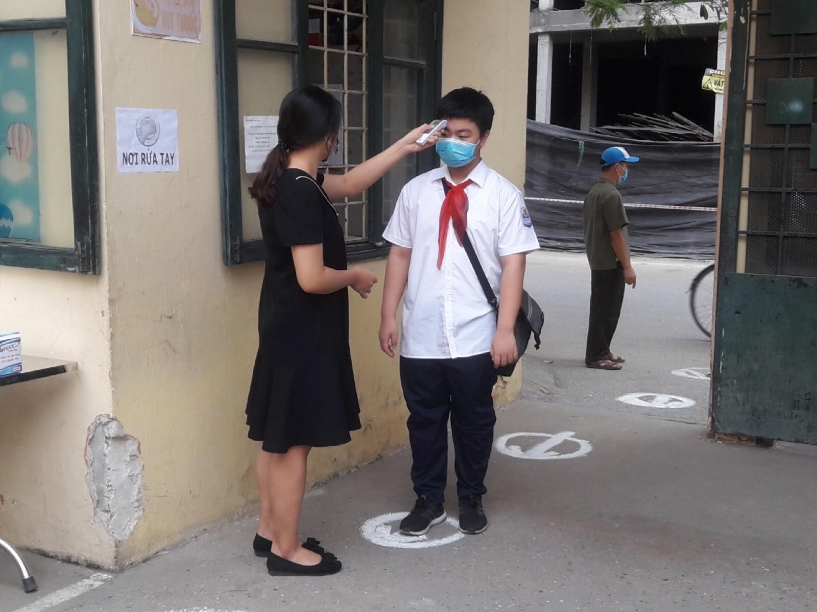 Bộ GD ĐT đề nghị địa phương báo cáo tình hình dạy học trực tiếp