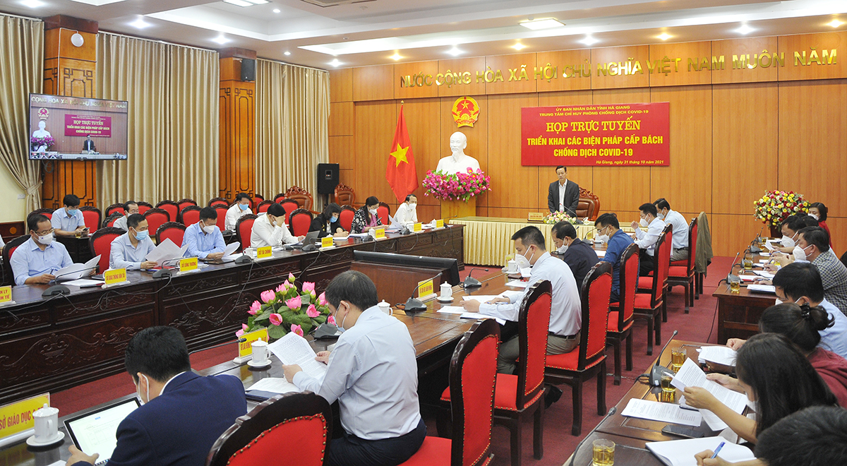 Truy vết thần tốc , xét nghiệm khẩn trương, kết hợp kích hoạt tổ COVID-19 cộng đồng