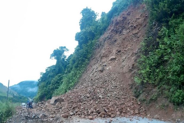 Mưa lớn gây nhiều thiệt hại tại các địa phương