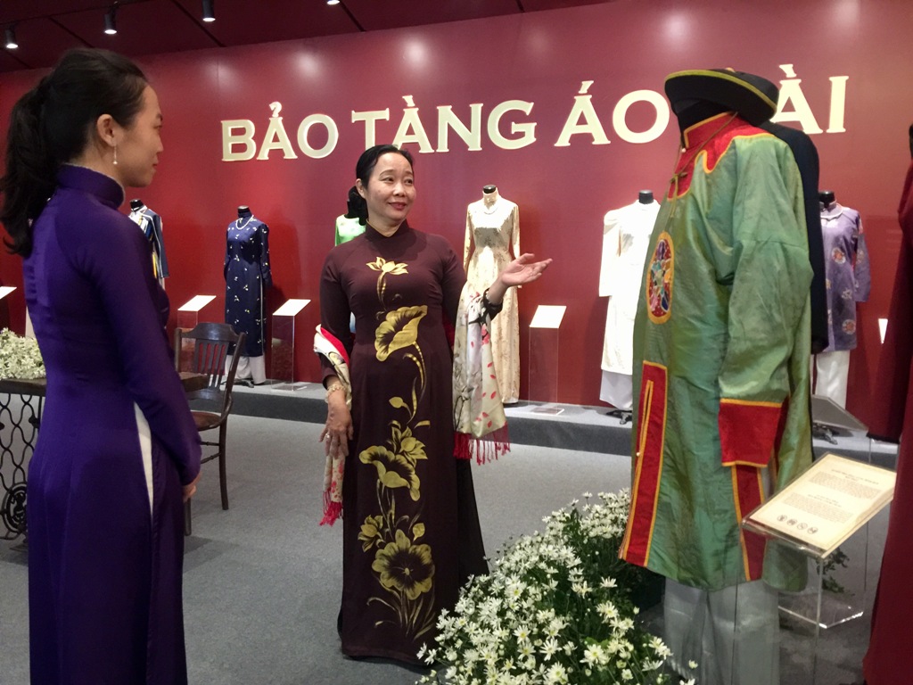 Tổ chức Triển lãm Không gian Di sản văn hóa Việt Nam