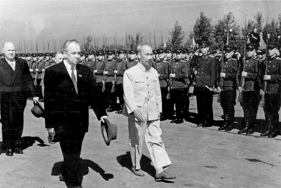 Bác Hồ với nước Nga