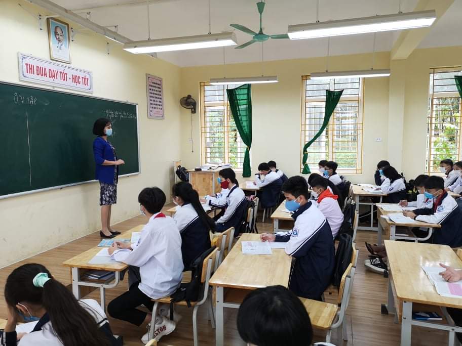 Hà Nội Gần 4 000 học sinh khối 9 huyện Ba Vì trở lại trường học