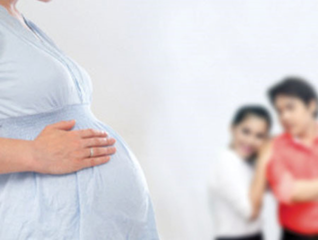 Có được nhờ mang thai hộ khi đã nhận con nuôi