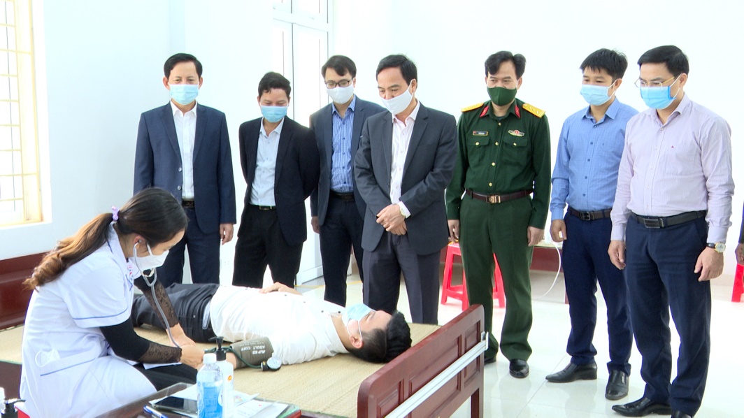 Kiến Xương kiểm tra công tác khám tuyển nghĩa vụ quân sự năm 2022