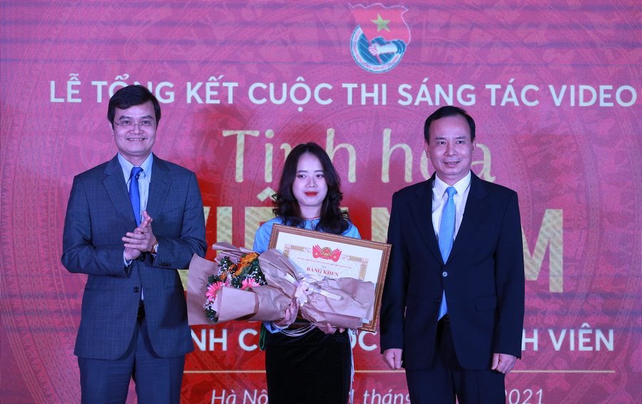 “Nét đẹp trang phục truyền thống dân tộc Mường” giành giải Nhất cuộc thi “Tinh hoa Việt Nam”