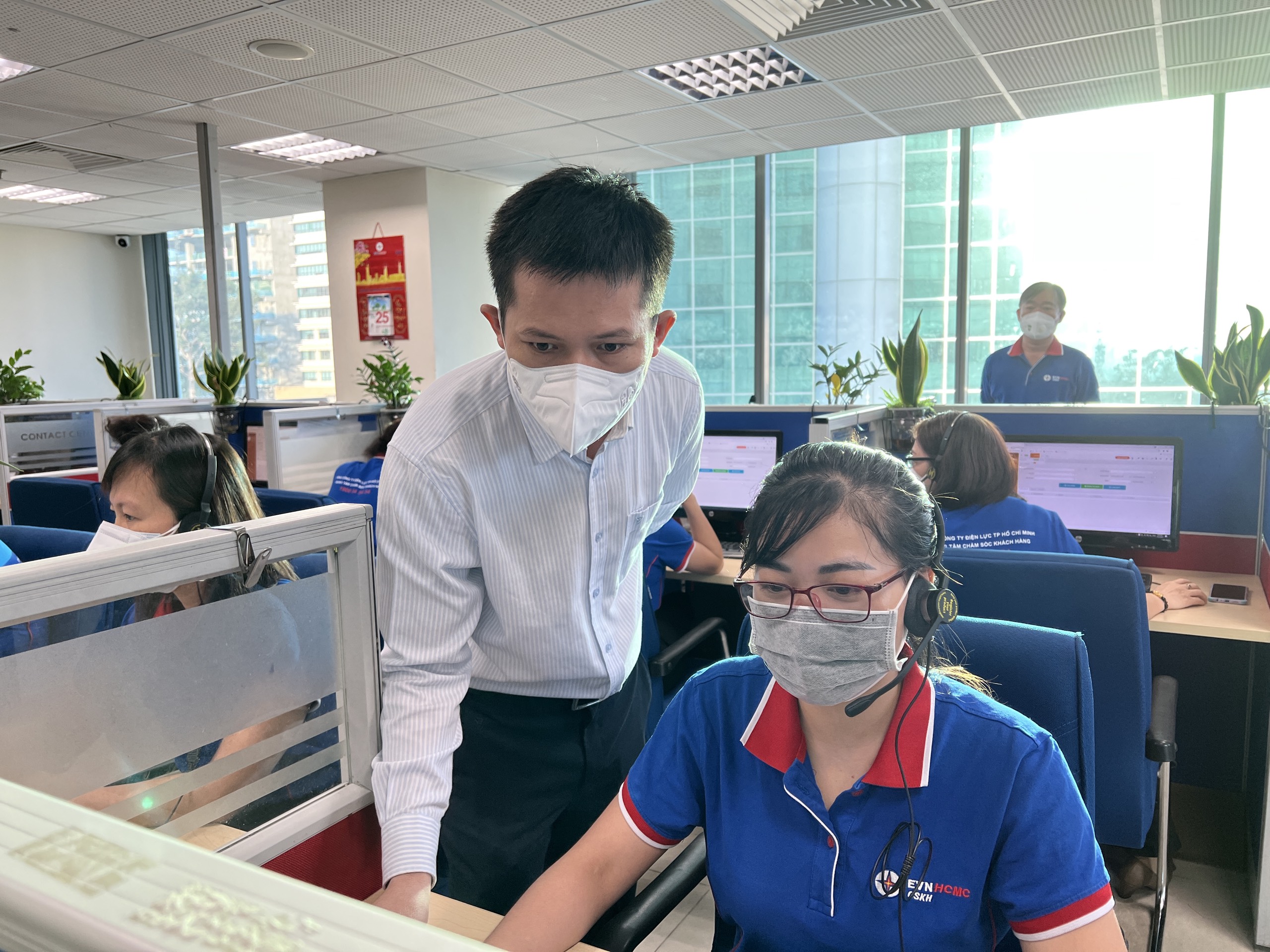 EVNHCMC vận hành thử nghiệm tổng đài đa kênh