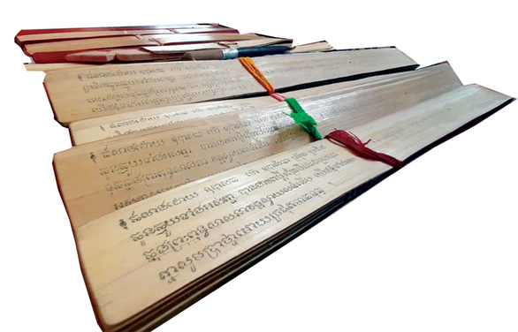 An Giang Sẽ số hóa các di sản chữ viết trên lá Buông của người Khmer